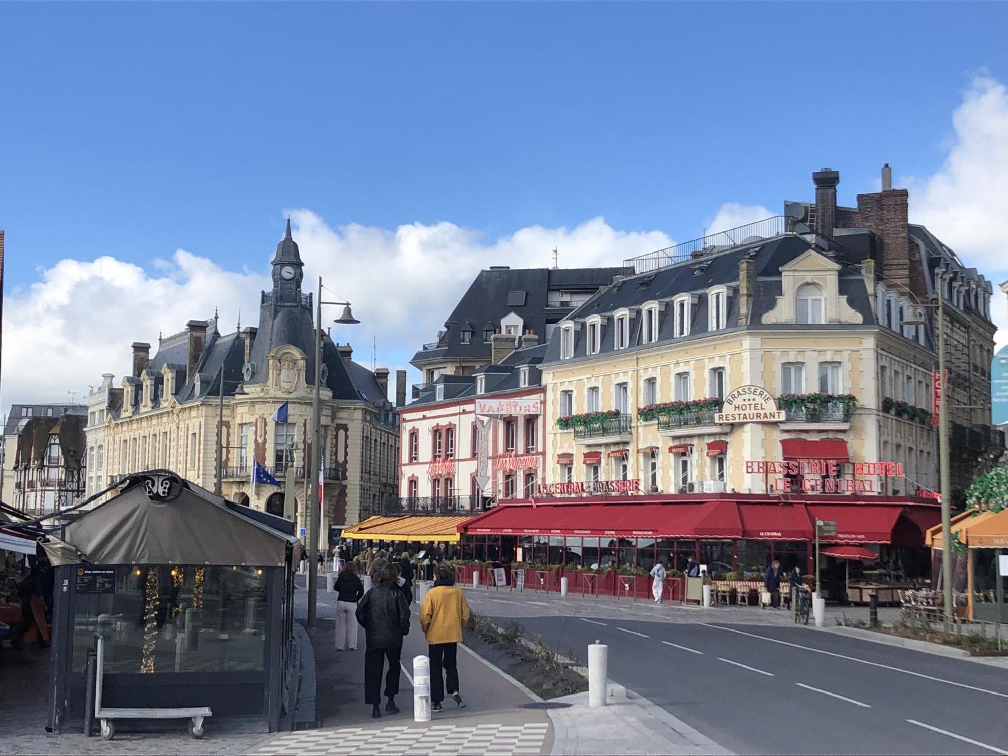 Charming Flat Middle Of Trouville, 150M From Beach Buitenkant foto